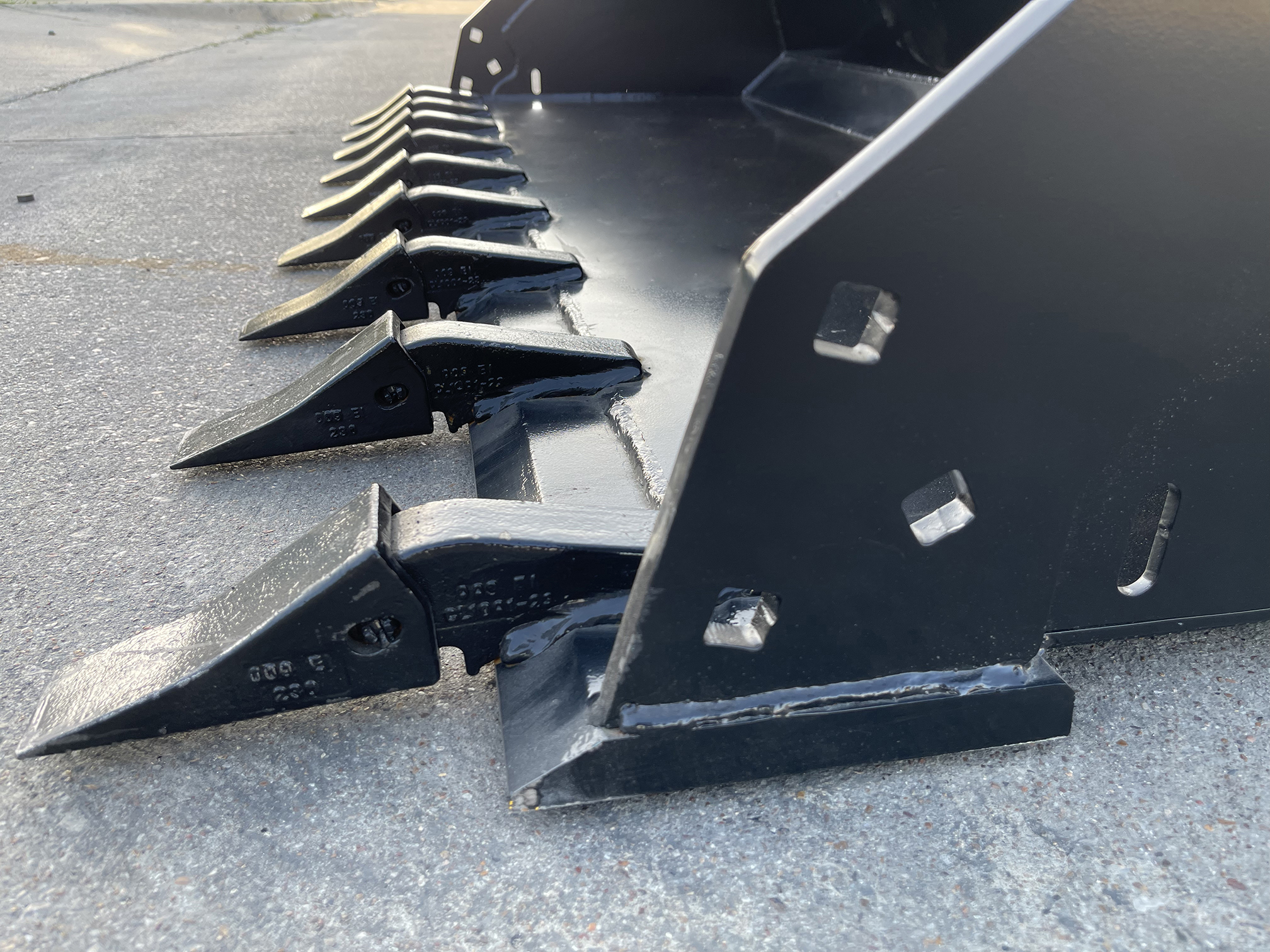 extreme duty skid steer bucket extreme duty skid steer bucket